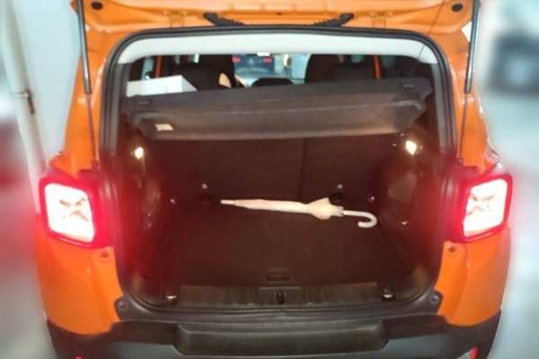 Jeep Renegade 2018, 60400 км, за 6858 USD - фото 16