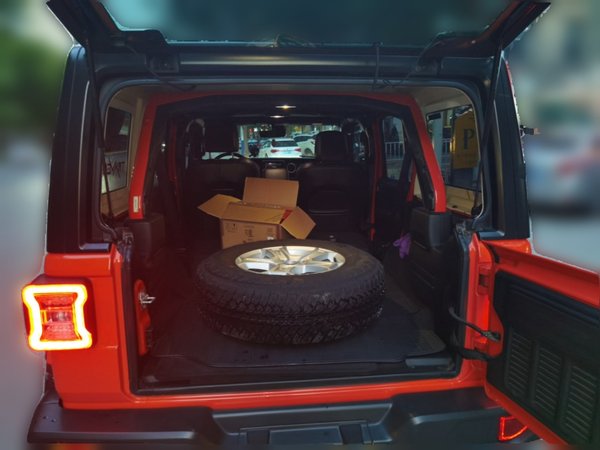 Jeep Wrangler 2018, 60500 км, за 32352 USD - фото 20