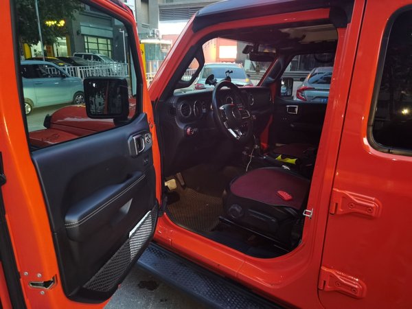 Jeep Wrangler 2018, 60500 км, за 32352 USD - фото 17