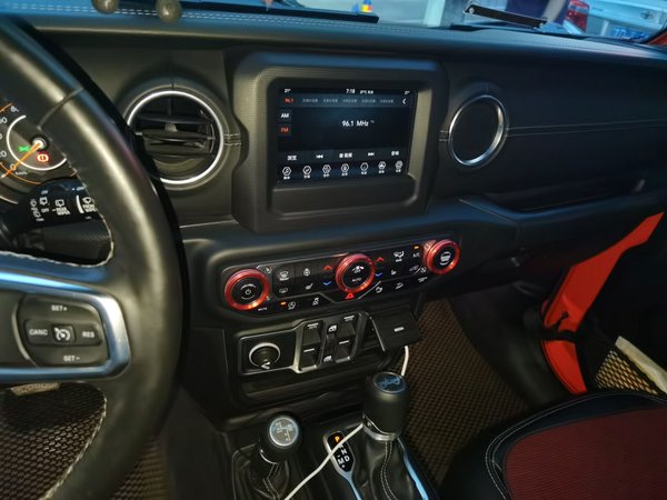 Jeep Wrangler 2018, 60500 км, за 32352 USD - фото 14