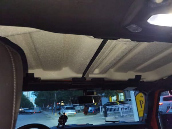Jeep Wrangler 2018, 60500 км, за 32352 USD - фото 19