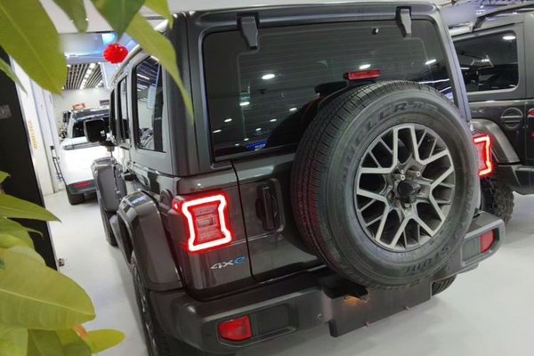 Jeep Wrangler New Energy 2021, 52200 км, за 40522 USD - фото 8