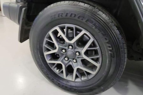 Jeep Wrangler New Energy 2021, 52200 км, за 40522 USD - фото 11