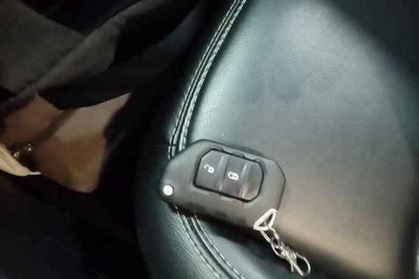 Jeep Wrangler New Energy 2021, 52200 км, за 40522 USD - фото 23