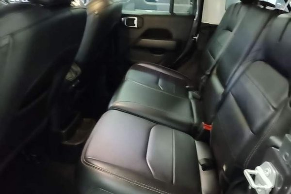 Jeep Wrangler New Energy 2021, 52200 км, за 40522 USD - фото 20