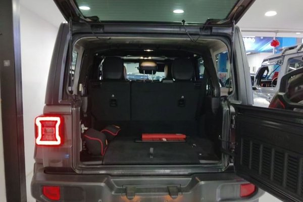 Jeep Wrangler New Energy 2021, 52200 км, за 40522 USD - фото 22