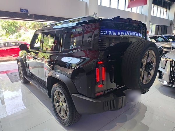 JETOUR Traveler 2023, 10300 км, за 20953 USD