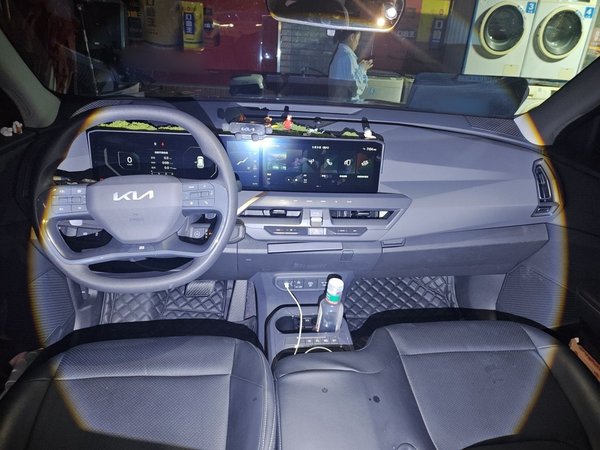 Kia EV5 2024, 8900 км, за 15164 USD - фото 10
