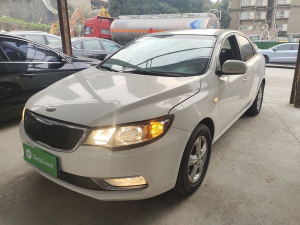 Kia Forte 2014 1.6L MT GL