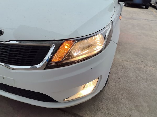 Kia K2 2012 Hatchback 1.4L MT GLS, 2012 года