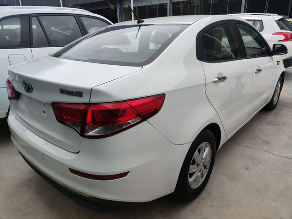 Kia K2 2015, 105600 км, за 3916 USD