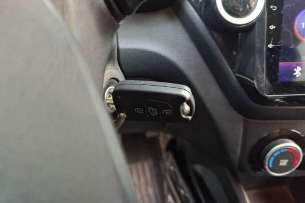 Kia K2 2015, 60800 км, за 2993 USD - фото 9