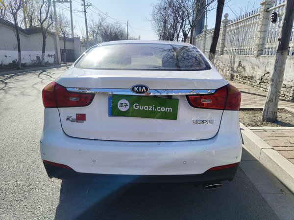 Kia K3 2015, 88800 км, за 6218 USD