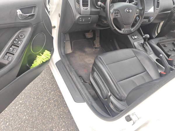 Kia K3 2015, 88800 км, за 6218 USD - фото 21