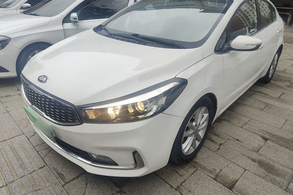 Kia K3 · 2016 год