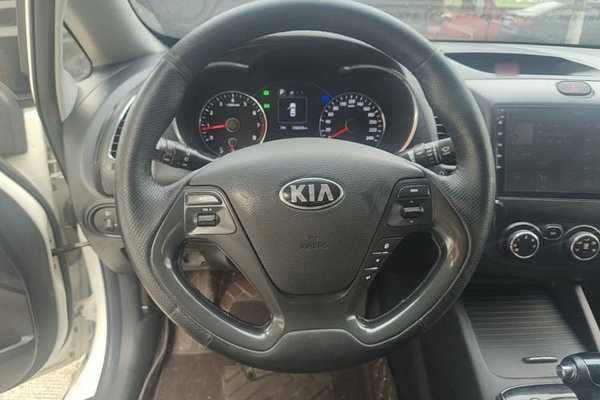 Kia K3 2016, 106199 км, за 5995 USD