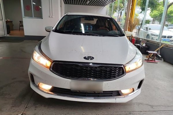 Kia K3 2016, 70600 км, за 5105 USD