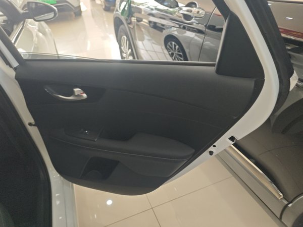 Kia K3 2020, 62800 км, за 9331 USD - фото 26