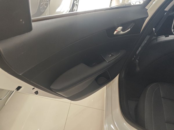 Kia K3 2020, 62800 км, за 9331 USD - фото 28