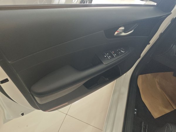 Kia K3 2020, 62800 км, за 9331 USD - фото 27