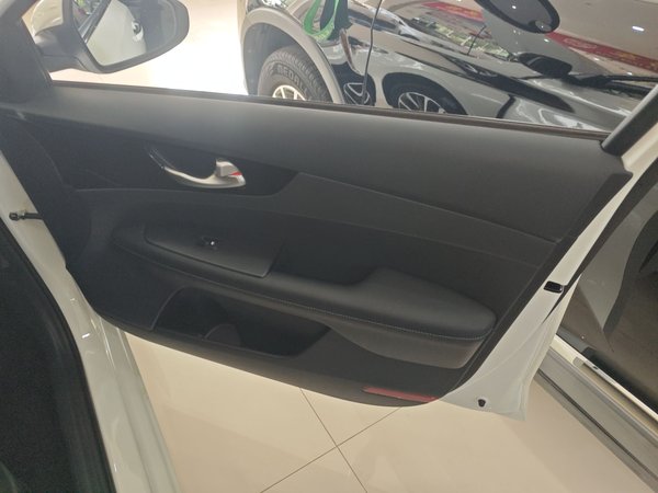 Kia K3 2020, 62800 км, за 9331 USD - фото 25