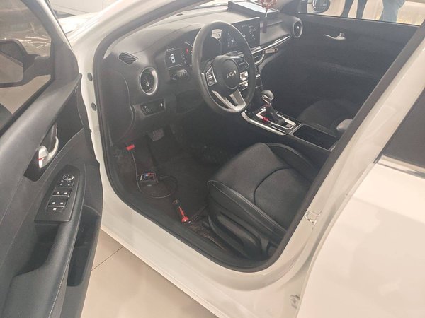 Kia K3 2021, 35000 км, за 9177 USD - фото 12