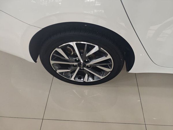 Kia K3 2021, 35000 км, за 9177 USD - фото 25