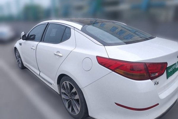 Kia K5 2014, 188500 км, за 4258 USD