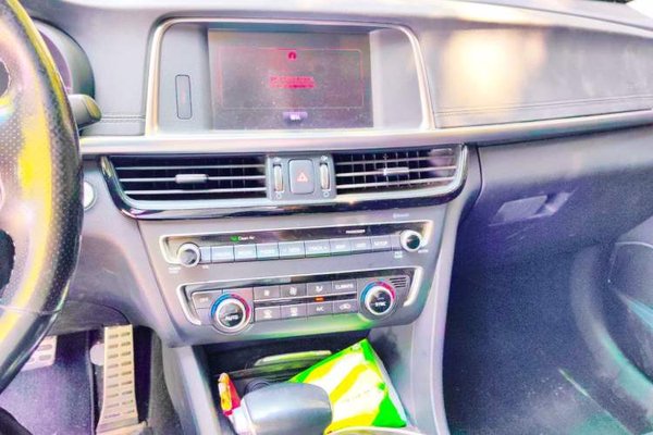 Kia K5 2016, 75700 км, за 7503 USD - фото 10