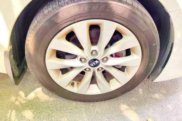 Kia K5 2016, 75700 км, за 7503 USD