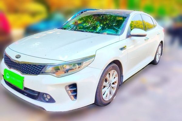 Kia K5 · 2016 год