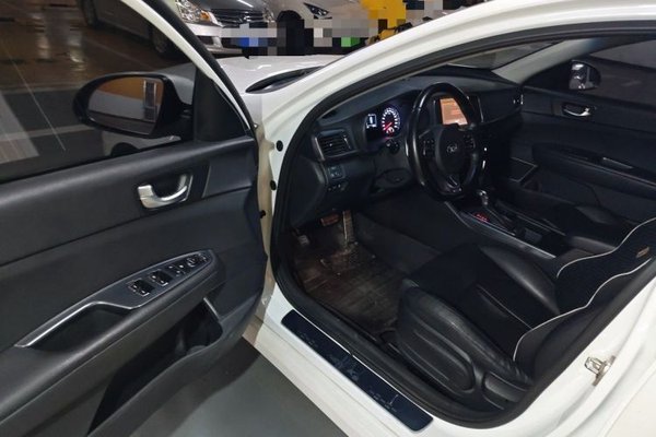 Kia K5 2016, 96600 км, за 6795 USD - фото 13