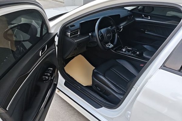 Kia K5 2020, 93800 км, за 15688 USD - фото 19