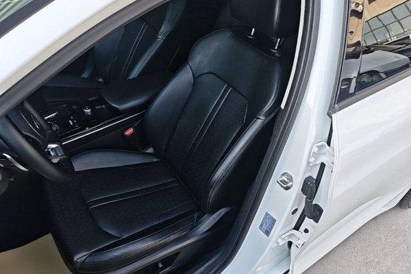 Kia K5 2020, 93800 км, за 15688 USD - фото 18
