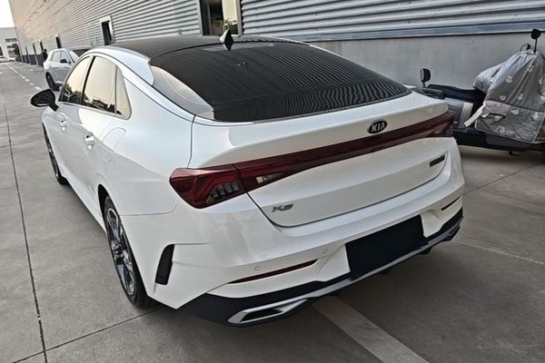 Kia K5 2020, 93800 км, за 15688 USD