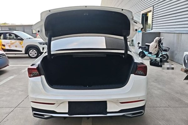 Kia K5 2020, 93800 км, за 15688 USD - фото 22