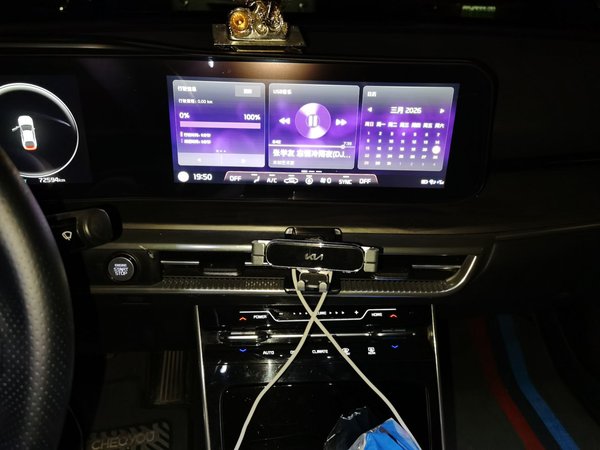 Kia K5 2020, 72500 км, за 12424 USD - фото 20