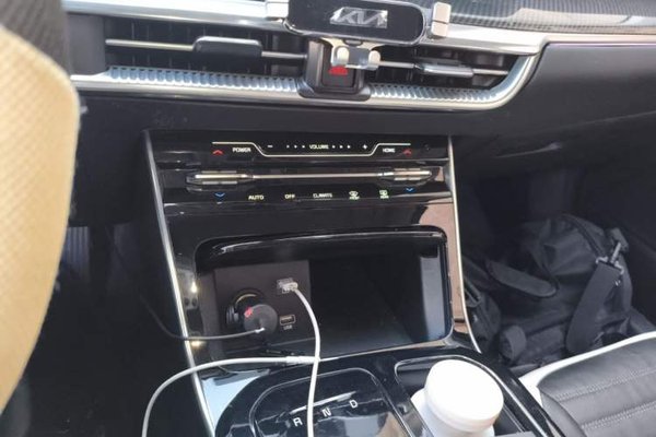 Kia K5 2021, 31700 км, за 12073 USD - фото 13
