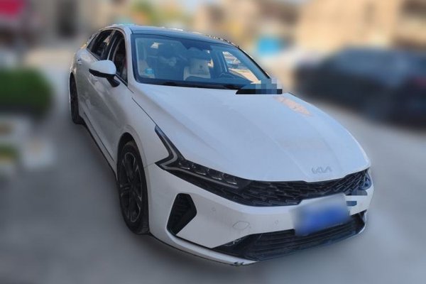 Kia K5 2021, 31700 км, за 12073 USD