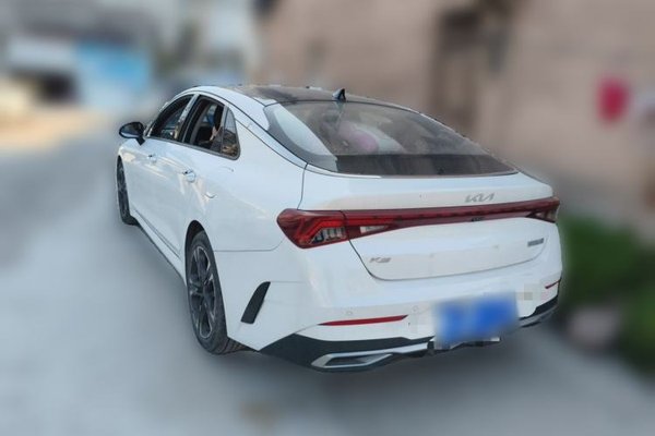 Kia K5 2021, 31700 км, за 12073 USD