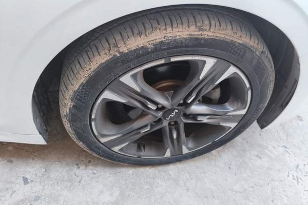 Kia K5 2021, 31700 км, за 12073 USD - фото 8