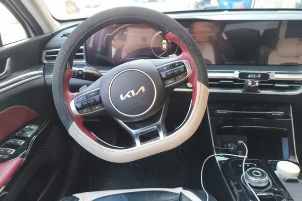 Kia K5 2021, 31700 км, за 12073 USD - фото 10