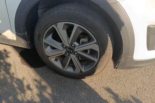 Kia KX Cross 2017, 108600 км, за 5672 USD - фото 9