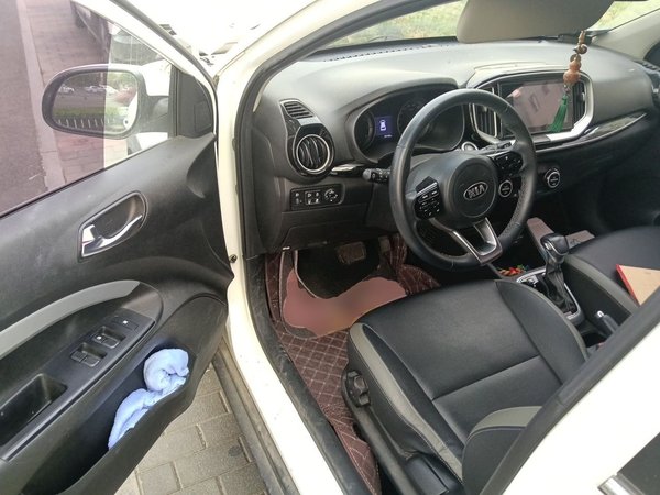 Kia kx1 Stonic 2019, 39100 км, за 6401 USD - фото 17