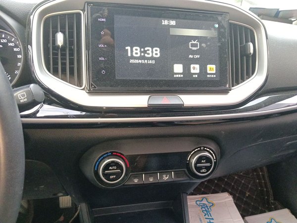 Kia kx1 Stonic 2019, 39100 км, за 6401 USD - фото 14