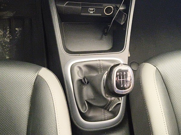 Kia KX1 Stonic 2019, 61100 км, за 7032 USD - фото 17