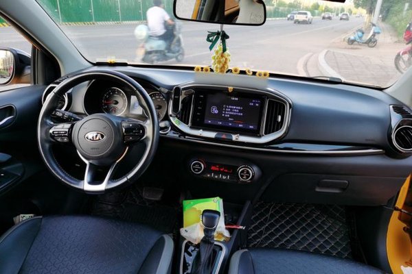 Kia kx1 Stonic 2019, 60199 км, за 4691 USD - фото 10