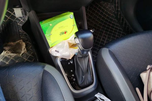 Kia kx1 Stonic 2019, 60199 км, за 4691 USD - фото 15