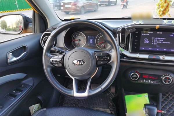 Kia kx1 Stonic 2019, 60199 км, за 4691 USD - фото 11