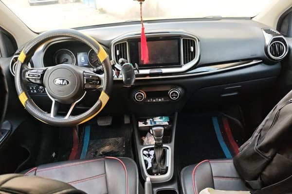 Kia kx1 Stonic 2019, 72700 км, за 5411 USD - фото 9